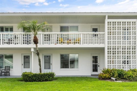 Condo in Maitland, Florida, 2 bedrooms  № 2284479