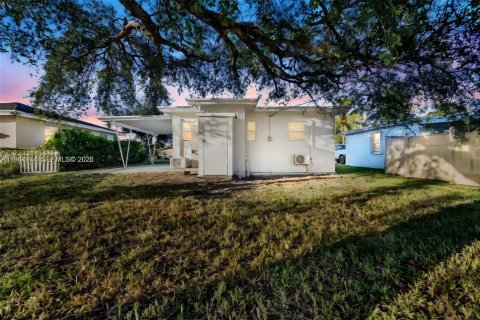 House in Miramar, Florida 2 bedrooms, 60.01 sq.m. № 2003351 - photo 9