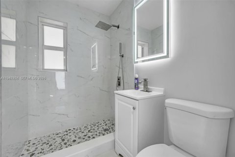 House in Miramar, Florida 2 bedrooms, 60.01 sq.m. № 2003351 - photo 3