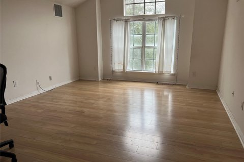 House in Kissimmee, Florida 6 bedrooms, 371.98 sq.m. № 1172957 - photo 1