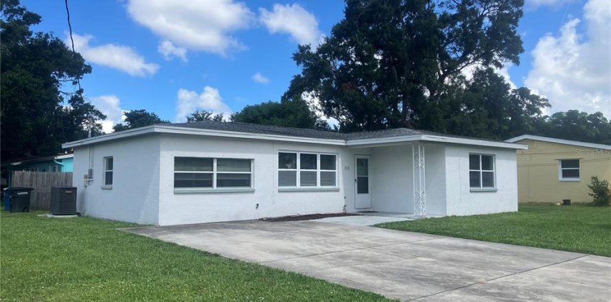 House in Clearwater, Florida 3 bedrooms, 120.87 sq.m. № 1855579
