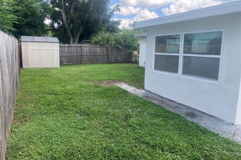 House in Clearwater, Florida 3 bedrooms, 120.87 sq.m. № 1855579 - photo 14