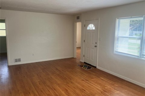 House in Clearwater, Florida 3 bedrooms, 120.87 sq.m. № 1855579 - photo 6