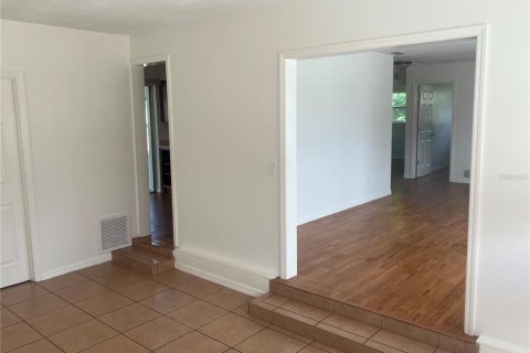 House in Clearwater, Florida 3 bedrooms, 120.87 sq.m. № 1855579 - photo 27