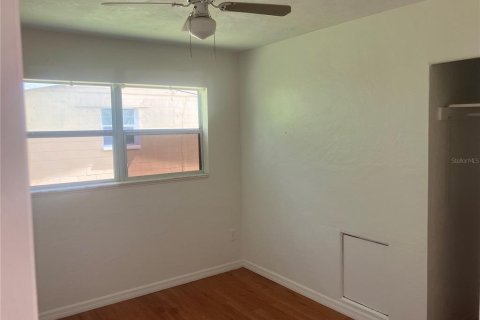 House in Clearwater, Florida 3 bedrooms, 120.87 sq.m. № 1855579 - photo 18
