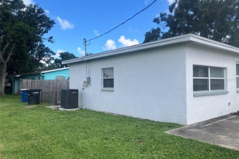 House in Clearwater, Florida 3 bedrooms, 120.87 sq.m. № 1855579 - photo 11