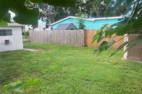House in Clearwater, Florida 3 bedrooms, 120.87 sq.m. № 1855579 - photo 15