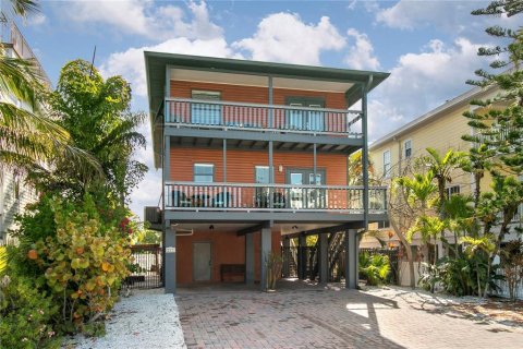 Apartamento en Bradenton Beach, Florida 2 dormitorios, 140.38 m2 № 2108543
