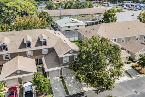 Adosado en alquiler en Pinellas Park, Florida, 2 dormitorios, 161.65 m2 № 1900557 - foto 2
