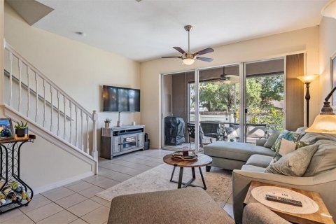 Townhouse in Pinellas Park, Florida 2 bedrooms, 161.65 sq.m. № 1900557 - photo 13