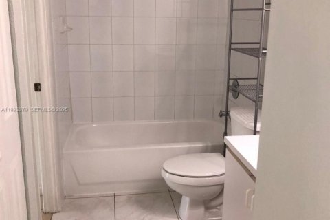 Copropriété à louer à Miami, Floride: 1 chambre № 1983564 - photo 5