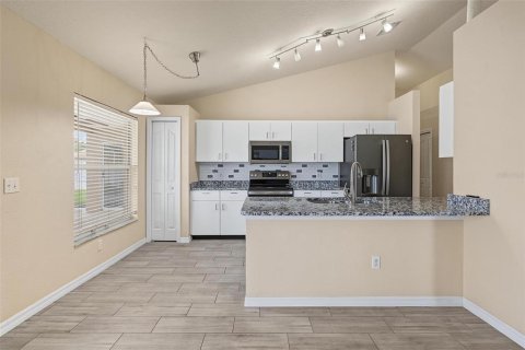 Villa ou maison à vendre à Tampa, Floride: 4 chambres, 154.68 m2 № 2424194 - photo 11