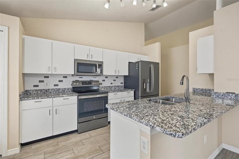 Villa ou maison à vendre à Tampa, Floride: 4 chambres, 154.68 m2 № 2424194 - photo 9