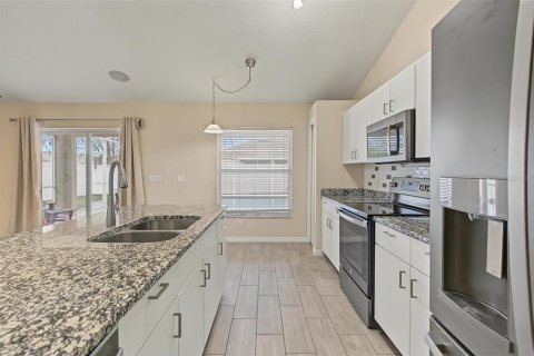 Villa ou maison à vendre à Tampa, Floride: 4 chambres, 154.68 m2 № 2424194 - photo 12