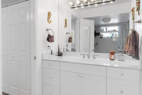 Condo in Fort Lauderdale, Florida, 1 bedroom № 2183239 - photo 16