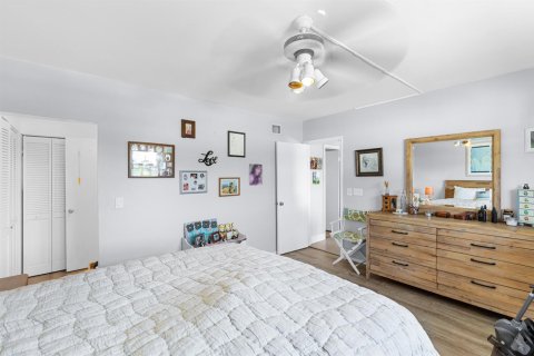 Condo in Fort Lauderdale, Florida, 1 bedroom № 2183239 - photo 11