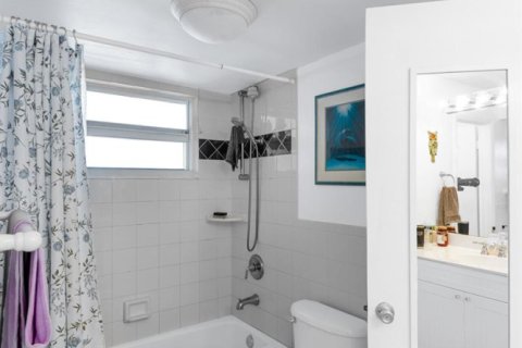 Condo in Fort Lauderdale, Florida, 1 bedroom № 2183239 - photo 14