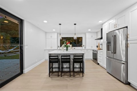 Casa en venta en Fort Lauderdale, Florida, 3 dormitorios № 1966026 - foto 21