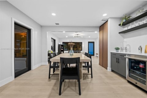 Casa en venta en Fort Lauderdale, Florida, 3 dormitorios № 1966026 - foto 19