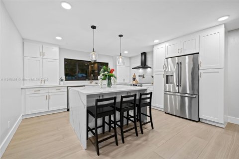 Casa en venta en Fort Lauderdale, Florida, 3 dormitorios № 1966026 - foto 23