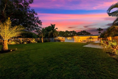 Casa en venta en Fort Lauderdale, Florida, 3 dormitorios № 1966026 - foto 5