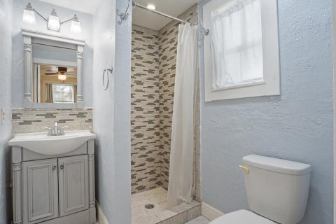 House in Orlando, Florida 5 bedrooms, 246.19 sq.m. № 1822493 - photo 20