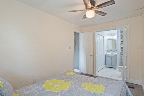 House in Orlando, Florida 5 bedrooms, 246.19 sq.m. № 1822493 - photo 19