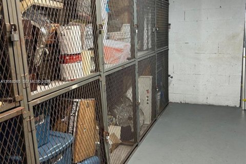 Снять в аренду кондоминиум в Майами-Бич, Флорида 2 спальни, 69.86м2, № 2076243 - фото 28