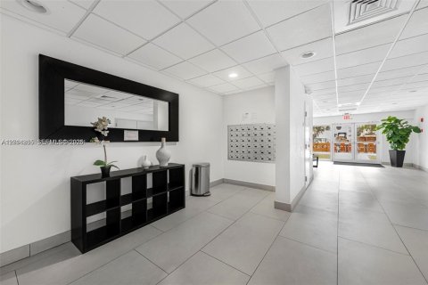 Снять в аренду кондоминиум в Майами-Бич, Флорида 2 спальни, 69.86м2, № 2076243 - фото 21