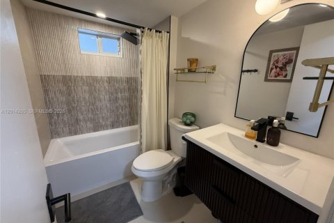 Снять в аренду кондоминиум в Майами-Бич, Флорида 2 спальни, 69.86м2, № 2076243 - фото 10