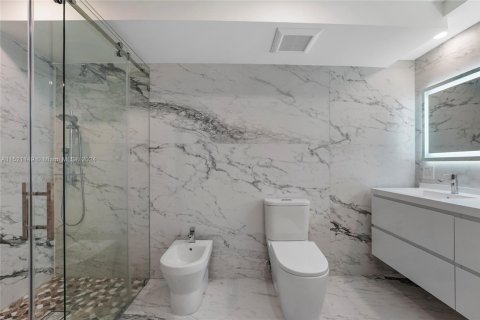Купить кондоминиум в Майами, Флорида 2 спальни, 127.93м2, № 1698648 - фото 4