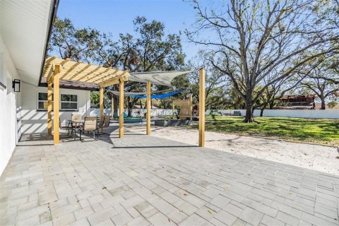 House in Clearwater, Florida 4 bedrooms, 245.91 sq.m. № 1677191 - photo 29