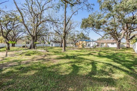 House in Clearwater, Florida 4 bedrooms, 245.91 sq.m. № 1677191 - photo 27