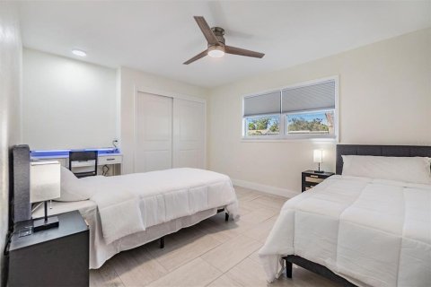 House in Clearwater, Florida 4 bedrooms, 245.91 sq.m. № 1677191 - photo 22