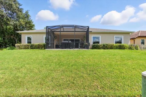 House in Palm Coast, Florida 4 bedrooms, 205.13 sq.m. № 1913489 - photo 7