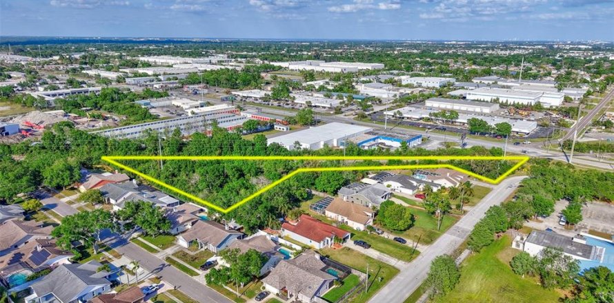 Land in Largo, Florida № 1614589