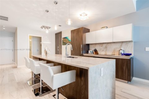 Copropriété à vendre à Miami, Floride: 2 chambres, 110.18 m2 № 1865528 - photo 8