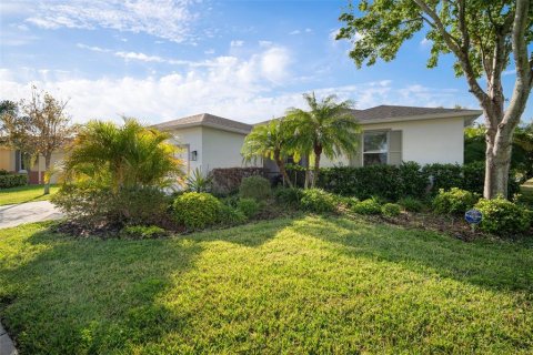 Casa en venta en Apollo Beach, Florida, 3 dormitorios, 191.29 m2 № 1612714 - foto 1