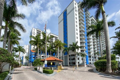 Condominio en venta en Miami, Florida, 2 dormitorios, 89.46 m2 № 1970907 - foto 17