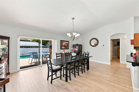 House in Valrico, Florida 4 bedrooms, 189.06 sq.m. № 2235419 - photo 17