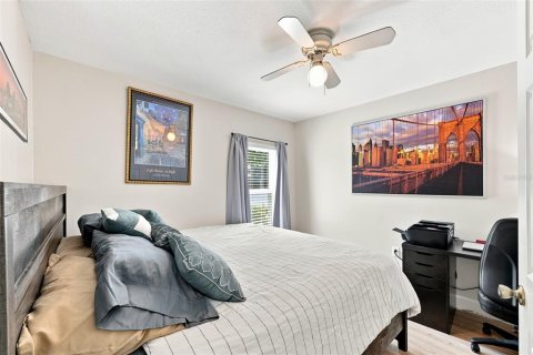 House in Valrico, Florida 4 bedrooms, 189.06 sq.m. № 2235419 - photo 25