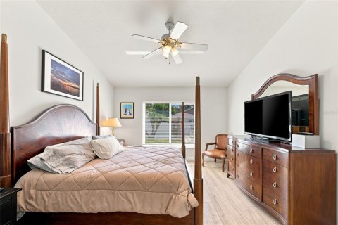 House in Valrico, Florida 4 bedrooms, 189.06 sq.m. № 2235419 - photo 22