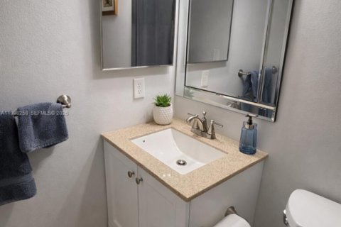 Купить кондоминиум в Лейк-Уорт, Флорида 2 спальни, 73.39м2, № 2065447 - фото 8