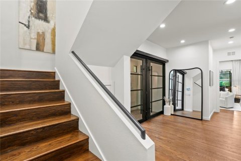 House in Tampa, Florida 6 bedrooms, 422.8 sq.m. № 2107671 - photo 26