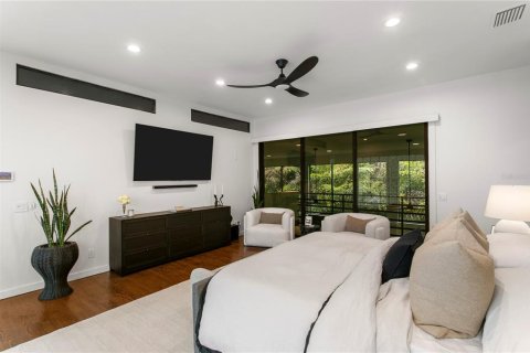 House in Tampa, Florida 6 bedrooms, 422.8 sq.m. № 2107671 - photo 29