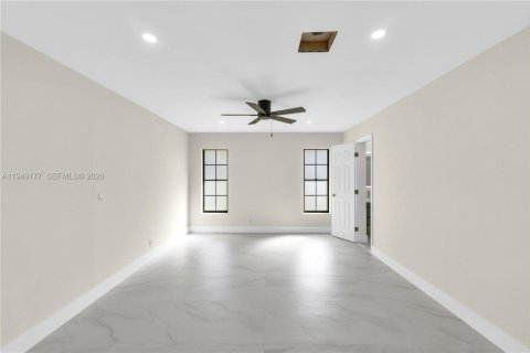 Casa en venta en Coral Springs, Florida, 4 dormitorios, 245.73 m2 № 2007478 - foto 18