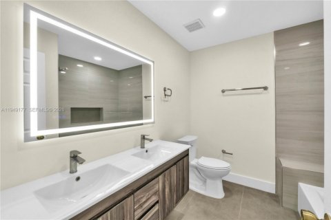 Casa en venta en Coral Springs, Florida, 4 dormitorios, 245.73 m2 № 2007478 - foto 30