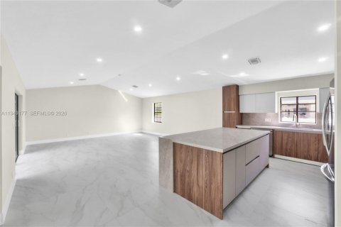 Casa en venta en Coral Springs, Florida, 4 dormitorios, 245.73 m2 № 2007478 - foto 14