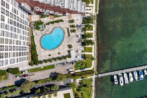 Condo in Miami, Florida, 1 bedroom  № 1974904 - photo 19