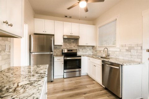 House in Sarasota, Florida 2 bedrooms, 101.45 sq.m. № 1742793 - photo 14